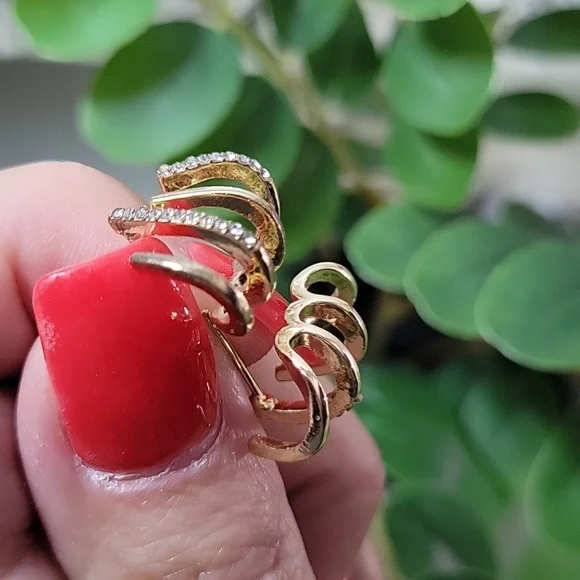 Gold Claw CZ Huggies, available in silver or gold - Picture 7 of 8